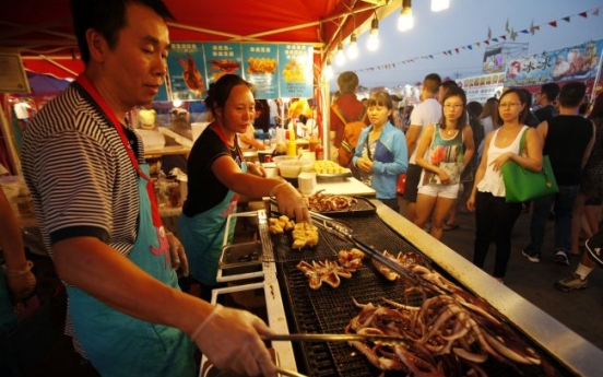 A parade of Asian cuisines along Vancouver’s ‘Food Street’