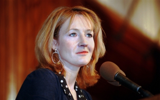 J.K. Rowling to pen new magic movie for Warner Bros