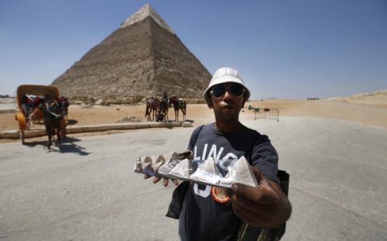 Pyramids quiet on visit to crisis-hit Egypt