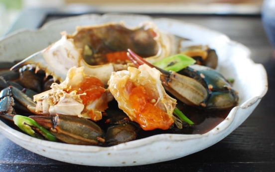 Ganjang gejang (Raw crabs marinated in soy sauce)