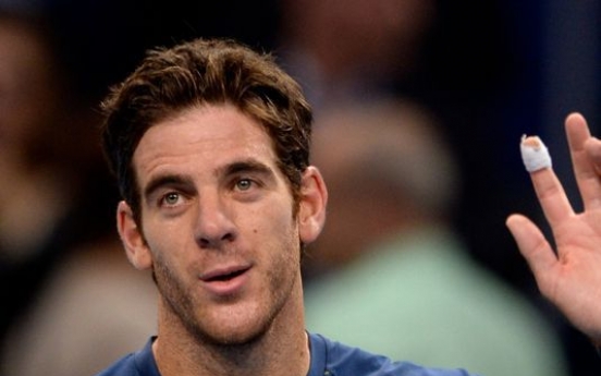 Del Potro robbed of rosary blessed by pope