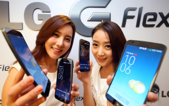 LG aims to lead flexible device market with G Flex