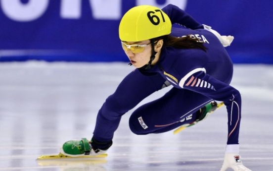 Teenager Shim Suk-hee captures three titles at World Cup Short Track in Italy