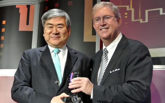 Hanjin Group chief wins Eddy Award in L.A.