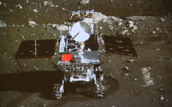 China’s Jade Rabbit lunar rover sends first photos from moon