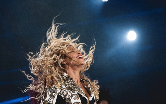 Beyonce sells 617,000 albums in 3 days of iTunes release