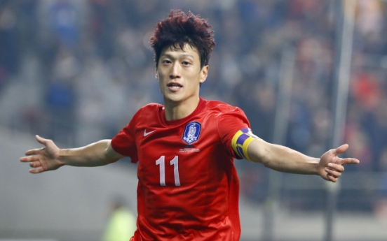 Lee voted top Korean footballer