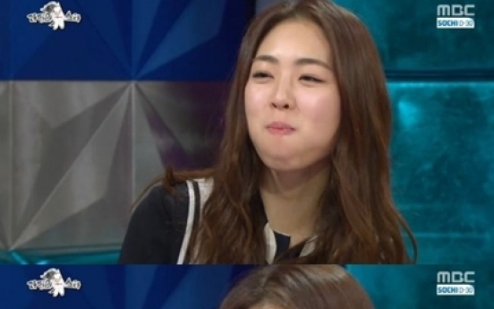 [Photo News] Lee Yeon-hee pulls off a stunt on ‘Radio Star’