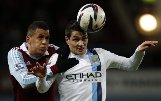 Man City routs West Ham