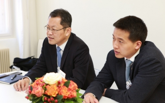 Hanwha capitalizes on Davos forum for solar marketing