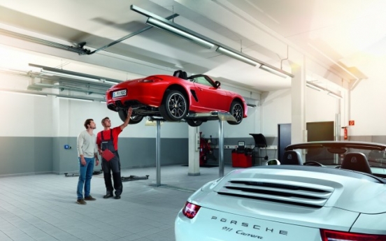 Porsche to extend warranties for loyal customers