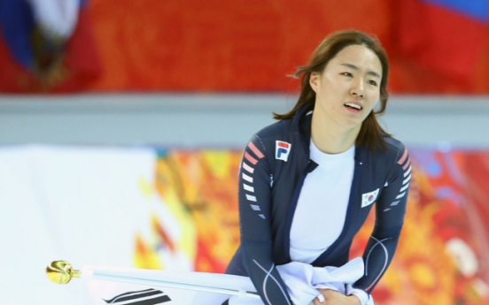 Speed skater Lee Sang-hwa wins gold in women's 500m