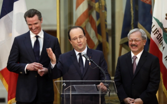 Hollande in California for tech talks