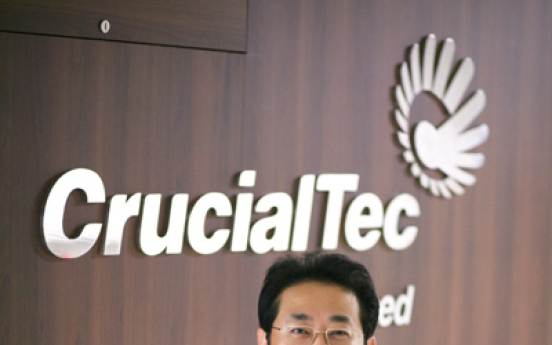 Bezel-free smartphones on horizon: CrucialTec CEO