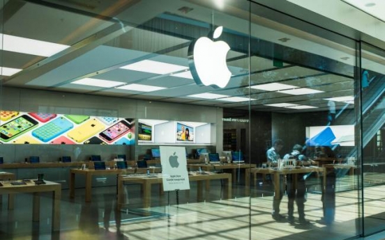 Cash abroad rises $206b as Apple to IBM avoid taxes