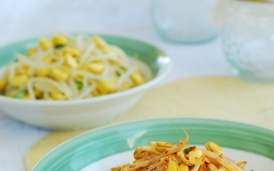 Kongnamul muchim, (seasoned soybean sprouts)