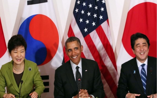 Park agrees with Obama, Abe to work closely on N. K.