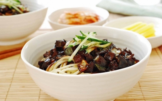 Jajangmyeon (noodles in black bean sauce)