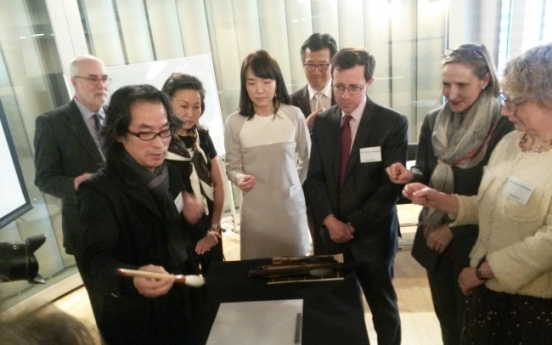 Ambassadors learn Korean art of calligraphy