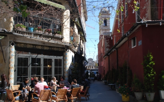 Strolling through Istanbul neighborhoods