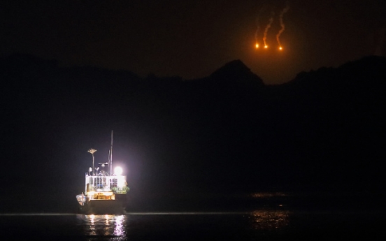 Divers remove first bodies from sunken ferry