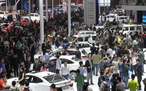 Carmakers unveil China-focused models at Beijing auto show