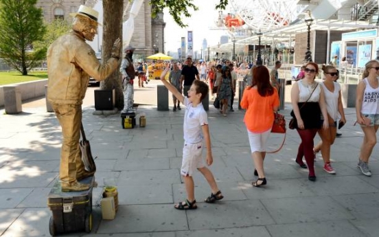 London looks to give voice to muted buskers