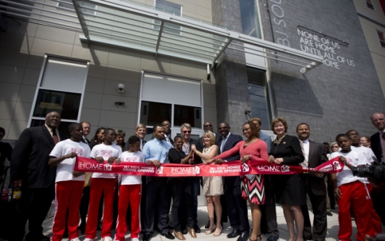 Bon Jovi helps open, fund low-income housing in Philly