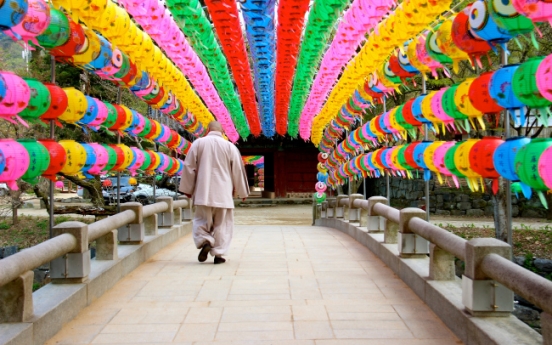 Attempting to answer the unanswerable at Magoksa Temple