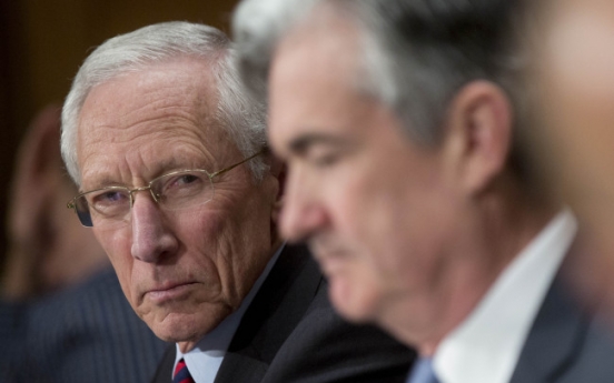 Fischer gains support of Senate panel for Fed vice chairman