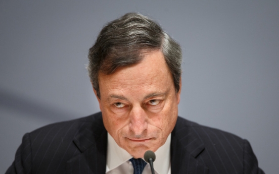 Draghi drives ECB toward stimulus even as GDP grows