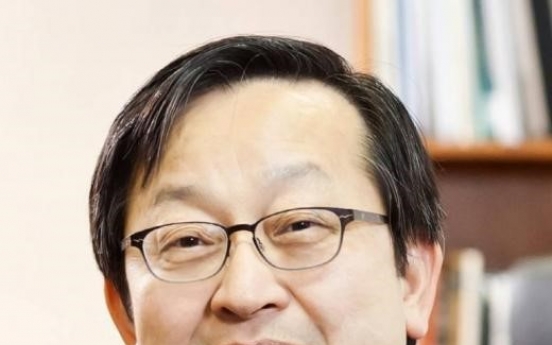 Hana Bank chief takes bonus despite punishment