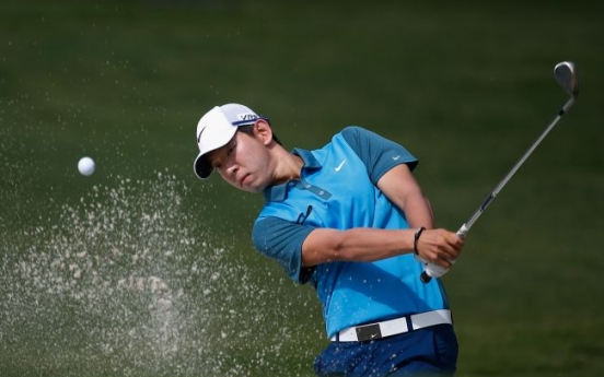 Johnson fires 65 to take Colonial lead