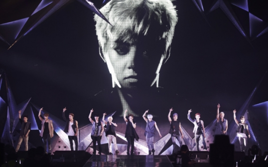 EXO concludes first concert series as eleven members