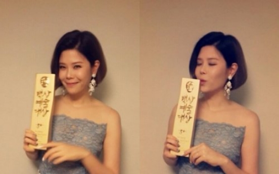 Singer Lyn receives ‘original soundtrack award’ at Baeksang