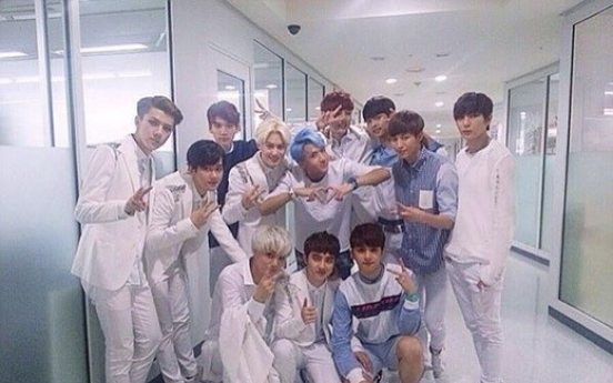 EXO-K, VIXX show friendship in photo