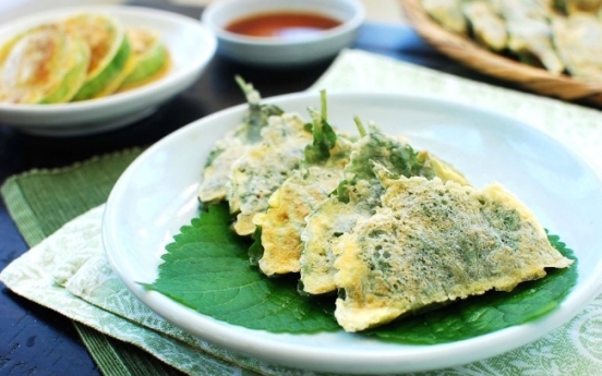 Kkaennip (perilla leaf) jeon