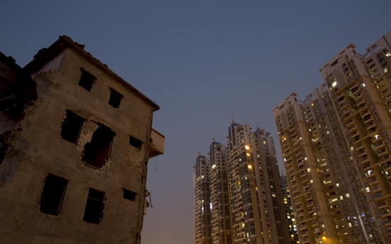 China housing slump sparks concerns