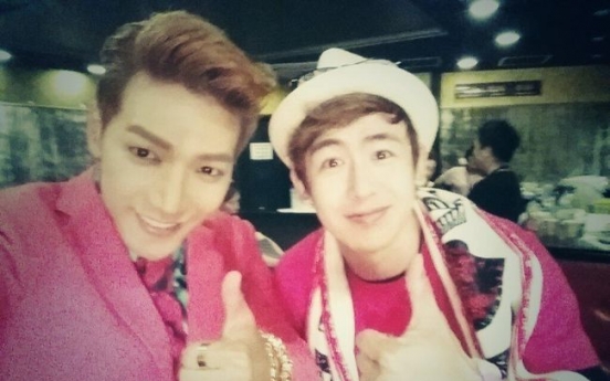 Jun.K congratulates Nichkhun’s birthday