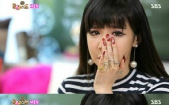 2NE1’s Park Bom shed tears over alleged drug smuggling