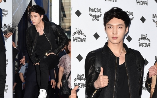 Exo‘s Lay wanted by director Gao Xixi