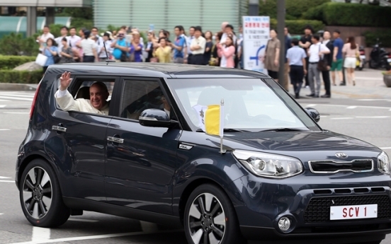 Pope picks Kia Soul as Korea limo