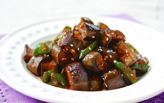 Gaji bokkeum (stir-fried eggplants)