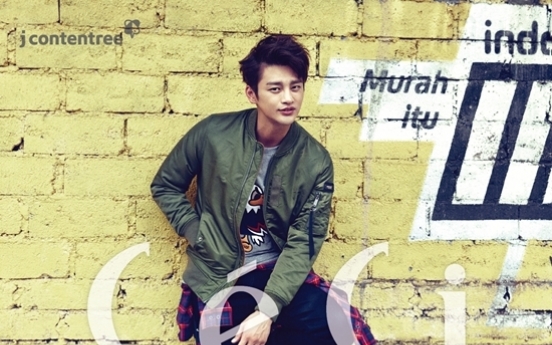 Seo In-guk in street fashion