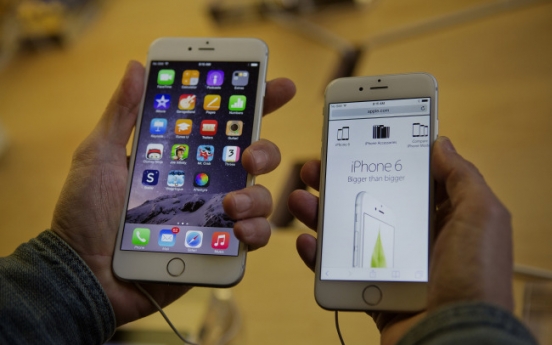 Apple iPhone 6 Plus outselling smaller model: survey