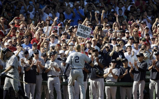 Jeter leaves with hit in win over Sox