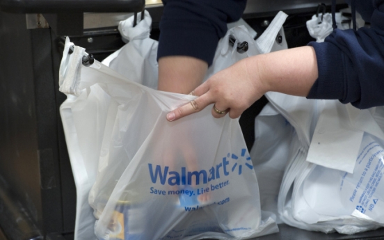 Wal-Mart cuts health benefits for some part-time employees