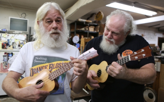 From Jimmy Buffet to Genesis ace, guitarists flock to fix-it factory