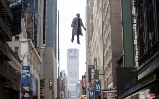 Keaton soars again in ‘Birdman’