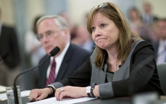 GM top lawyer to retire for slow recall